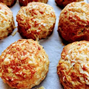 ZAATER & GRUYERE SCONES